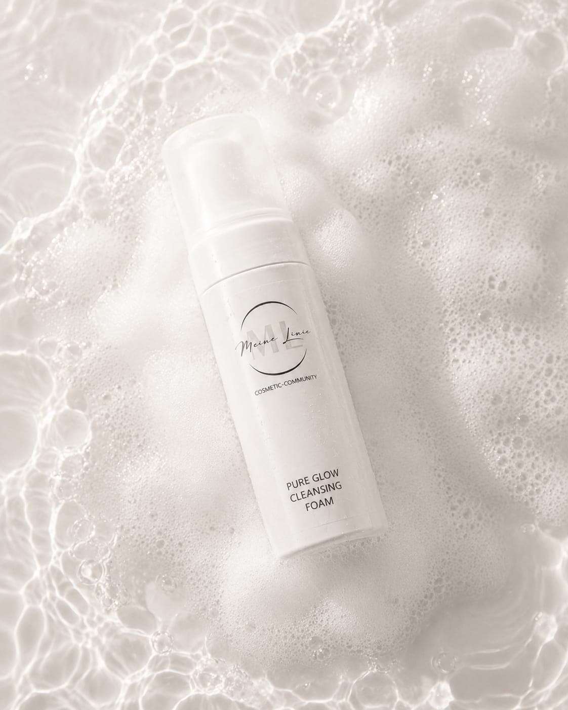 Pure Glow Cleansing Foam von Meine Linie für eine sanfte Gesichtsreinigung